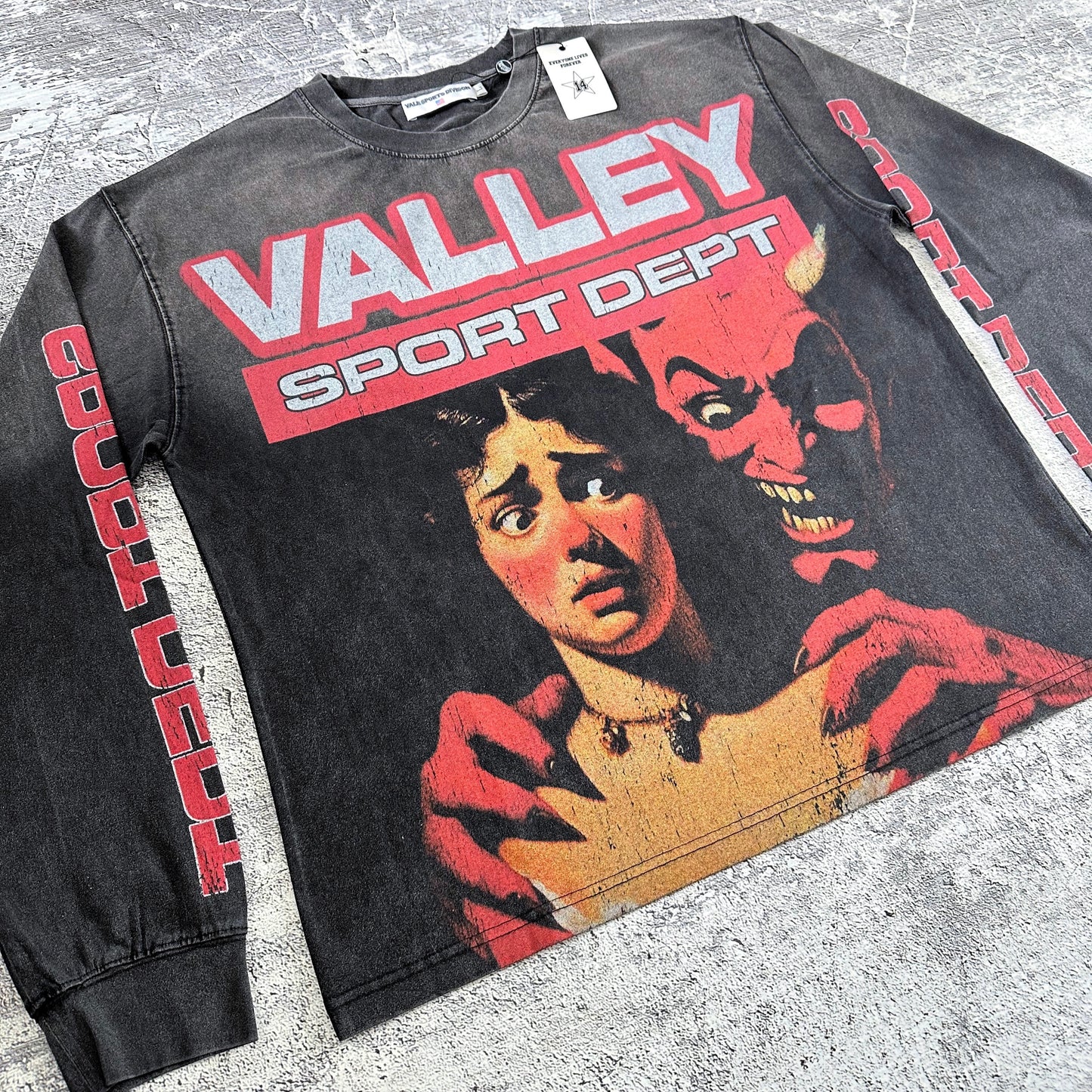 Vale Devil’s Advocate Longsleeve